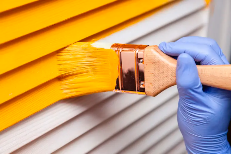 What’s the Difference Between Exterior Paint and Interior Paint?